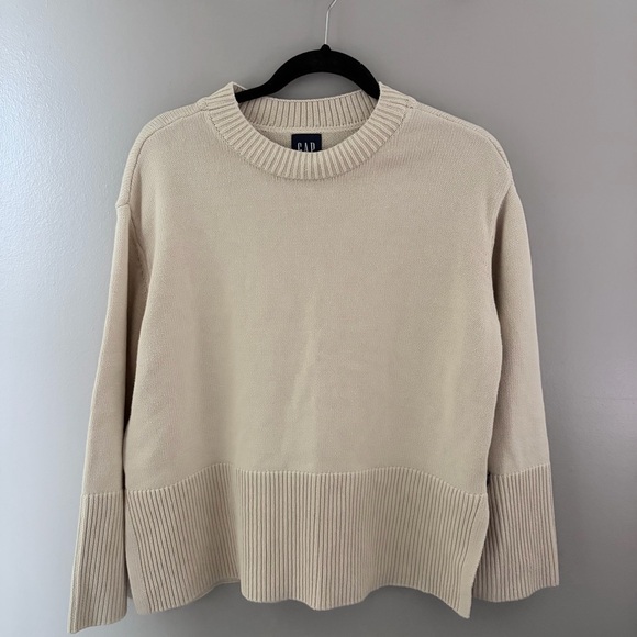 NWOT GAP Beige Knit Cotton Sweater - Picture 2 of 8